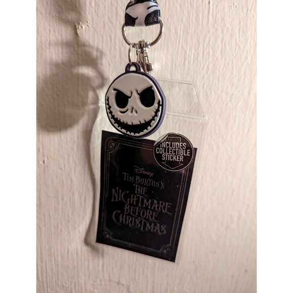 Nightmare Before Christmas Lanyard and Fuzzy Slippers Socks Set Bundle - Picture 3 of 6